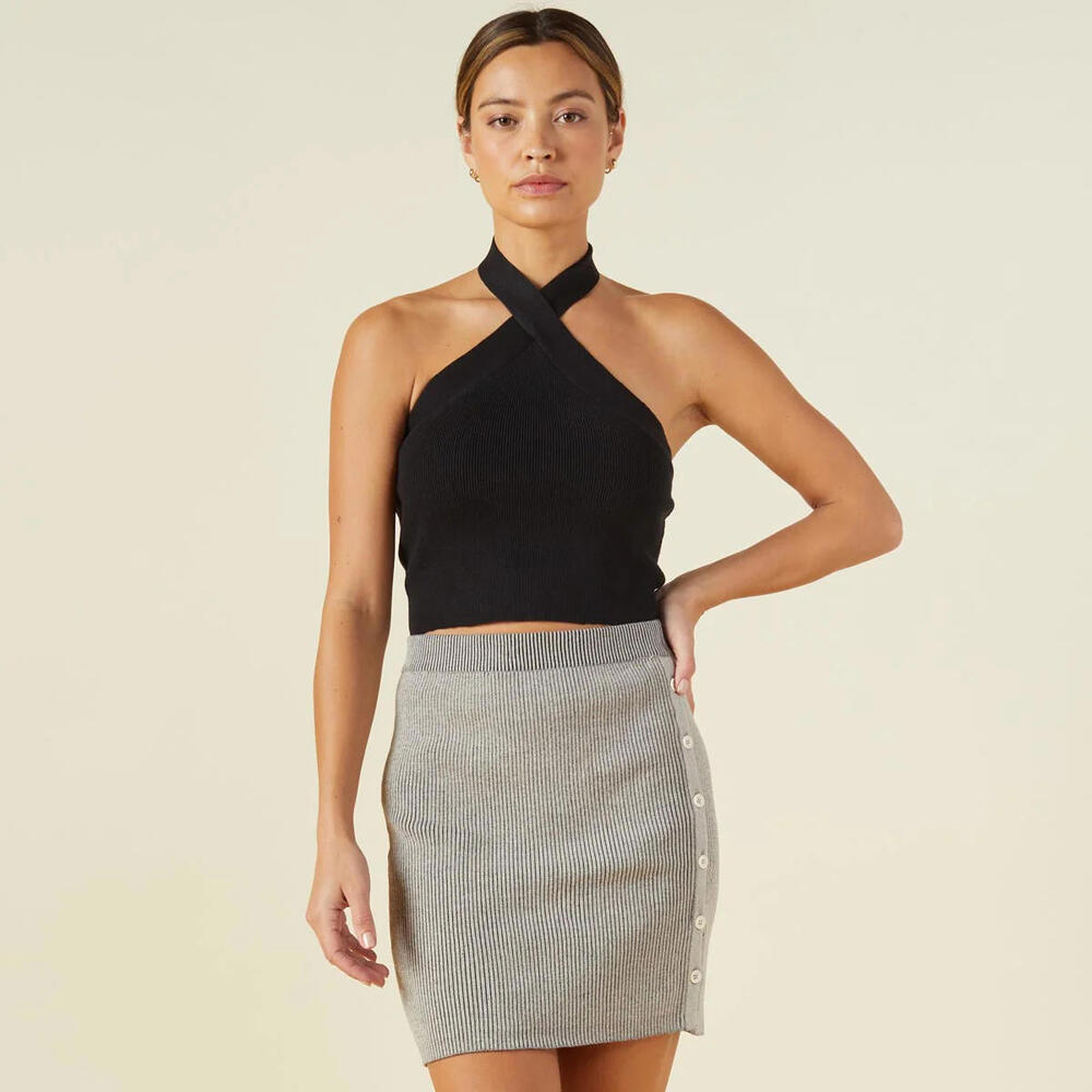 NWT 𝗠𝗼𝗻𝗿𝗼𝘄 Black Sweater Knit Halter - Medium (8-10)